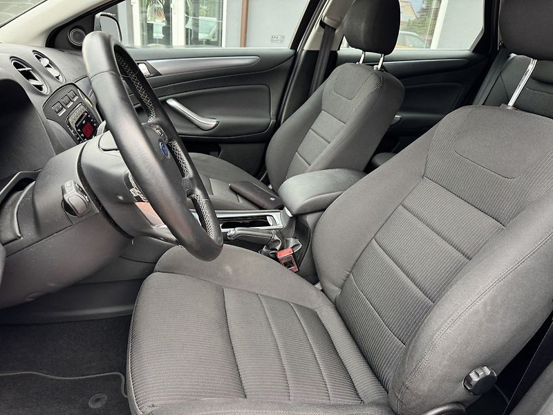 Ford Mondeo (2013) 1.6i EcoBoost Titanium Xenony - fotka 25 z 50