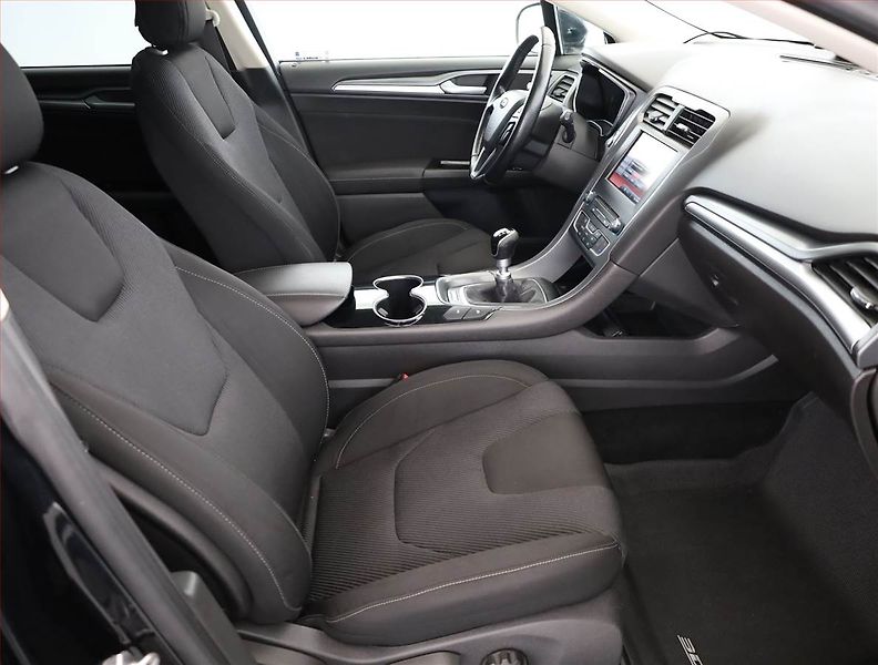 Ford Mondeo (2015) 2.0 TDCI, Serv.kniha, Navi - fotka 7 z 14