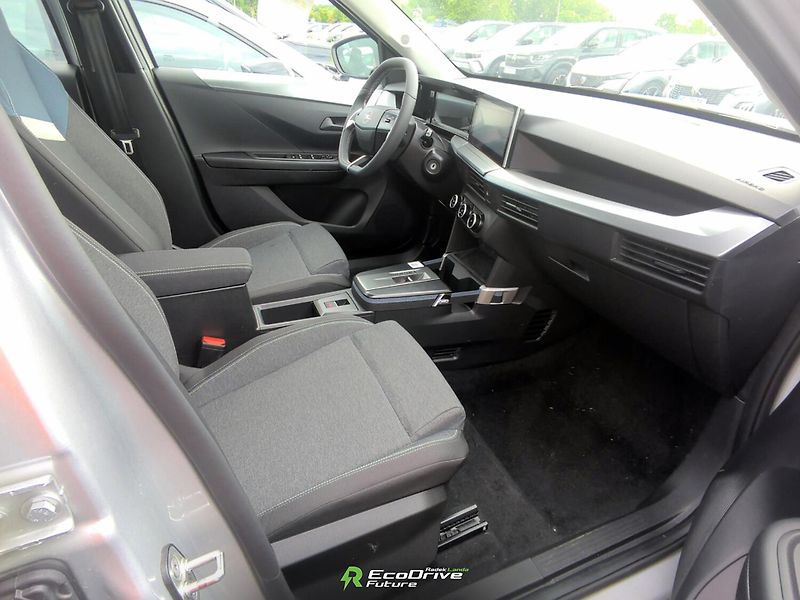 Opel Frontera (2026) LFP – navigace, kamera - fotka 5 z 8