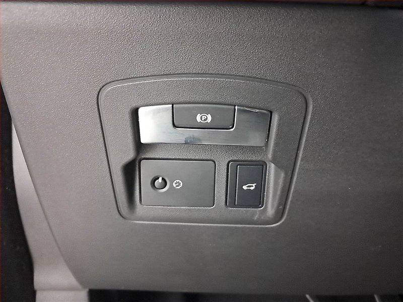 Land Rover Range Rover Velar (2018) P380 - fotka 23 z 28
