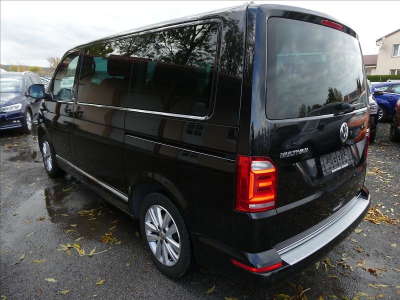 Volkswagen Multivan 2,0 TDi 150kW DSG GenerationSi - fotka 11 z 57