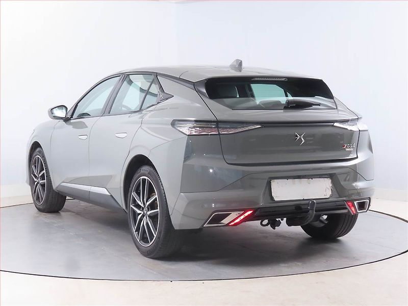 DS Automobiles DS4 (2022) Performance Line 1.6 PureTech - fotka 4 z 14