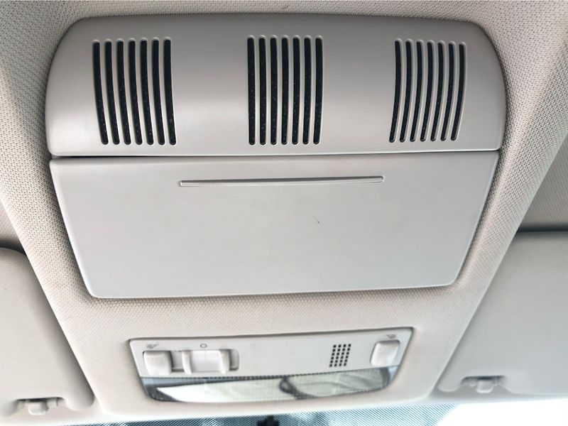 Škoda Octavia Combi 1.6 TDi Elegance - fotka 23 z 28