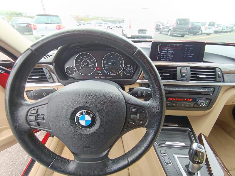 BMW Řada 3 (2013) - fotka 19 z 41