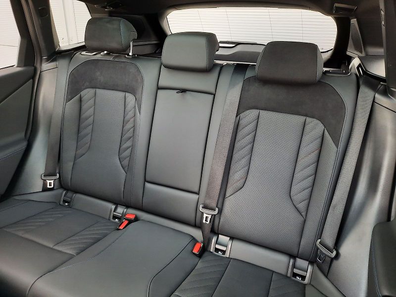 BMW X3 (2025) xDrive 20d M Sport - fotka 16 z 16