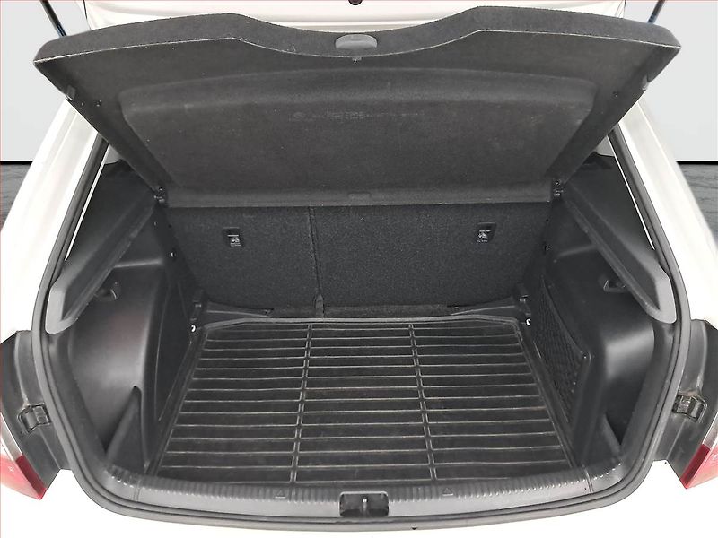 Škoda Rapid (2018) Spaceback 1.0 TSI - fotka 13 z 14