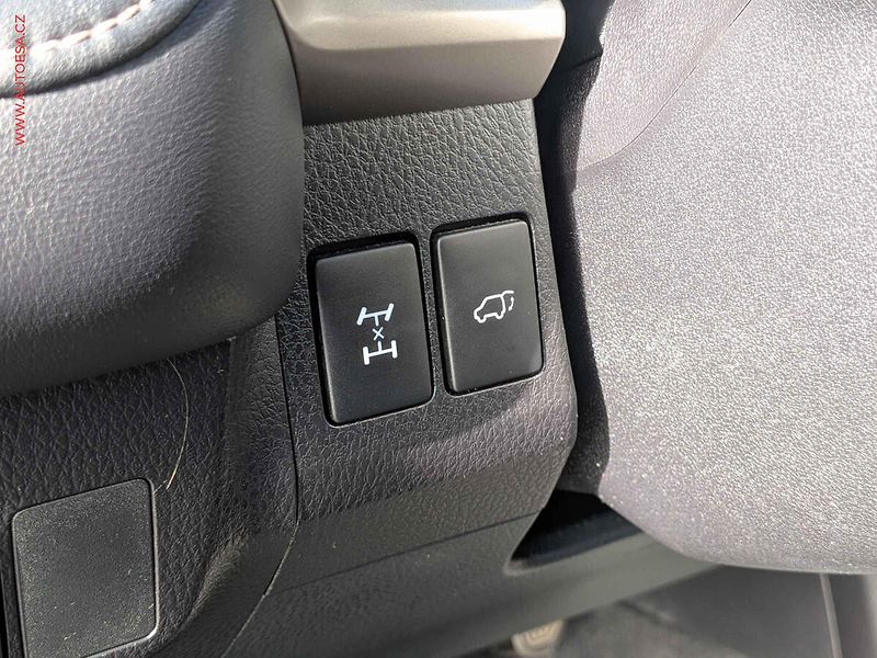 Toyota RAV4 (2015) 2.0 VVT-i 4x4, ČR, servis - fotka 12 z 16