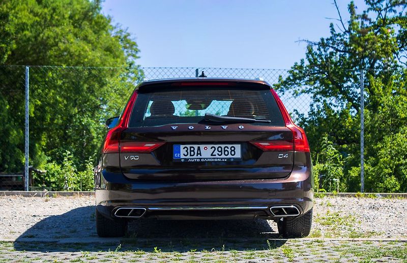 Volvo V90 - fotka 6 z 20