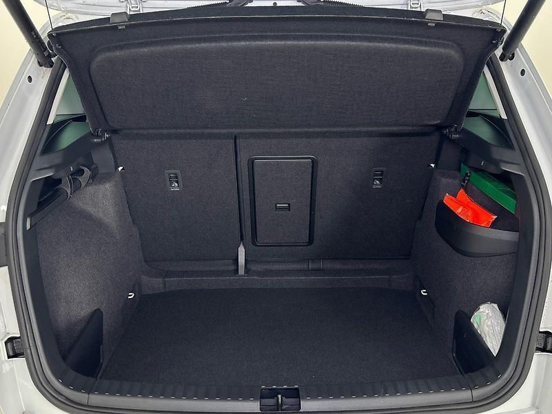 Škoda Karoq Ambition DSG - fotka 10 z 27