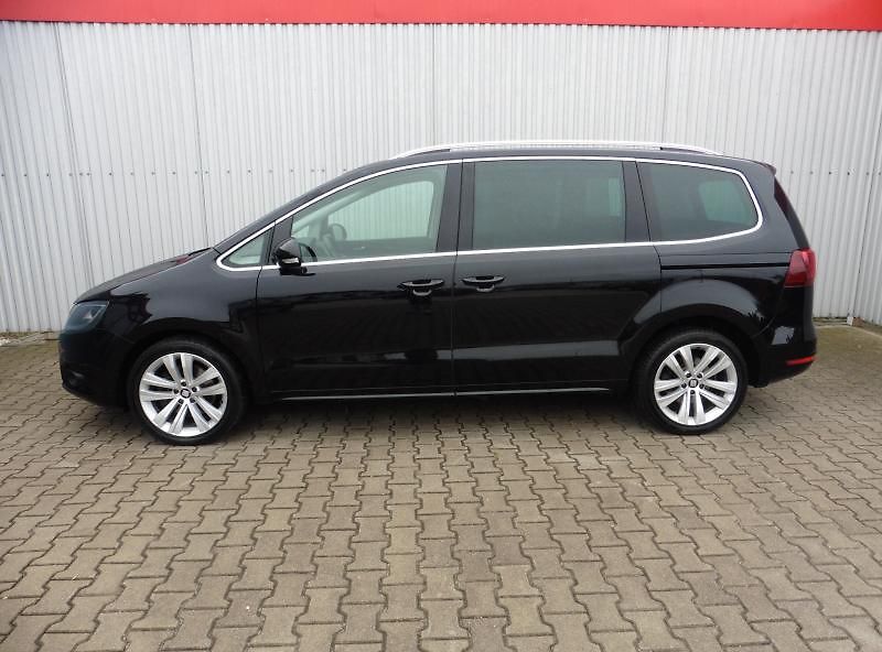 Seat Alhambra 2.0 TDi Xcellence Navi 7.mist. - fotka 3 z 19
