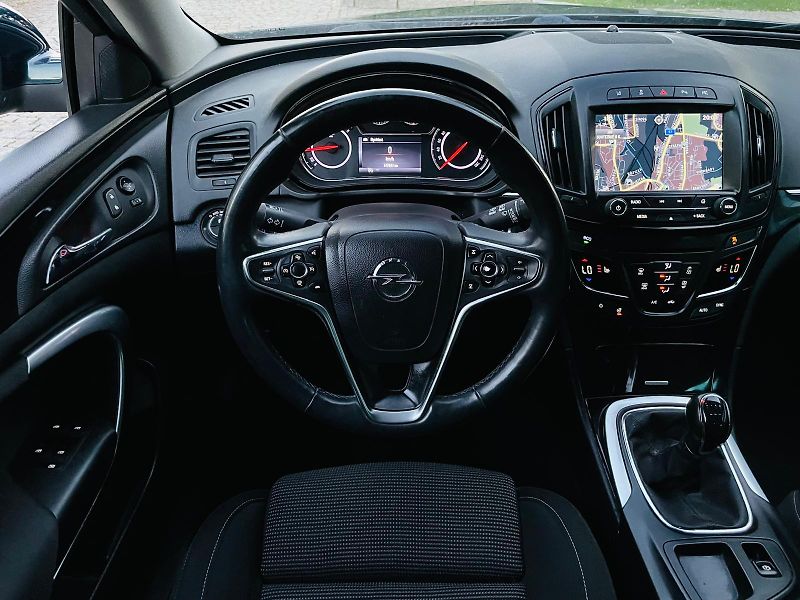 Opel Insignia 2.0CDTi MANUÁL KAMERA SERVISKA - fotka 22 z 46