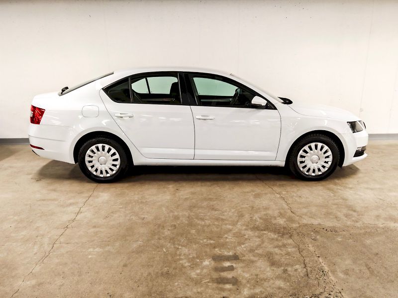 Škoda Octavia (2018) 1.0 TSI 85 kW Ambition Plus - fotka 23 z 25