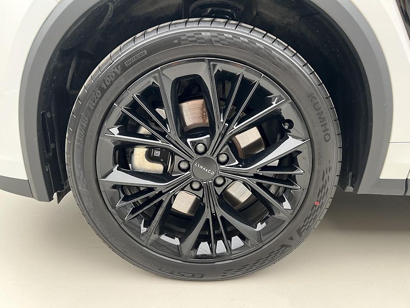 Lynk & Co 01 MORE PHEV AUT CZ 1.maj - fotka 14 z 54
