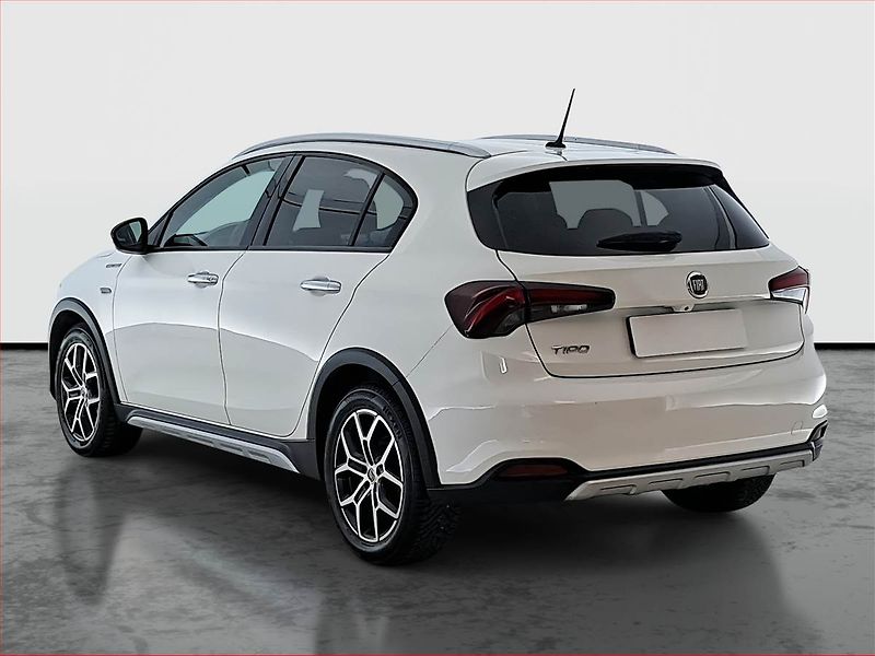 Fiat Tipo (2022) Cross 1.0 FireFly, ČR,1.maj - fotka 4 z 17
