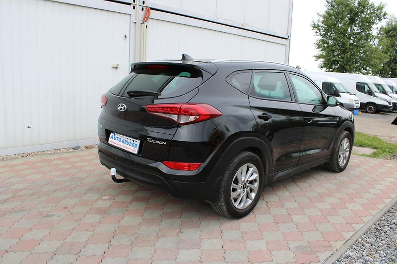 Hyundai Tucson 1,7 CRDi 104 kw - fotka 4 z 22