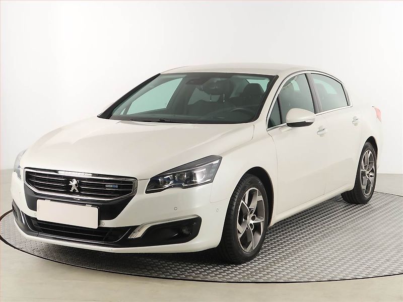Peugeot 508 (2017) Allure 2.0 BlueHDi, Automat - fotka 2 z 19