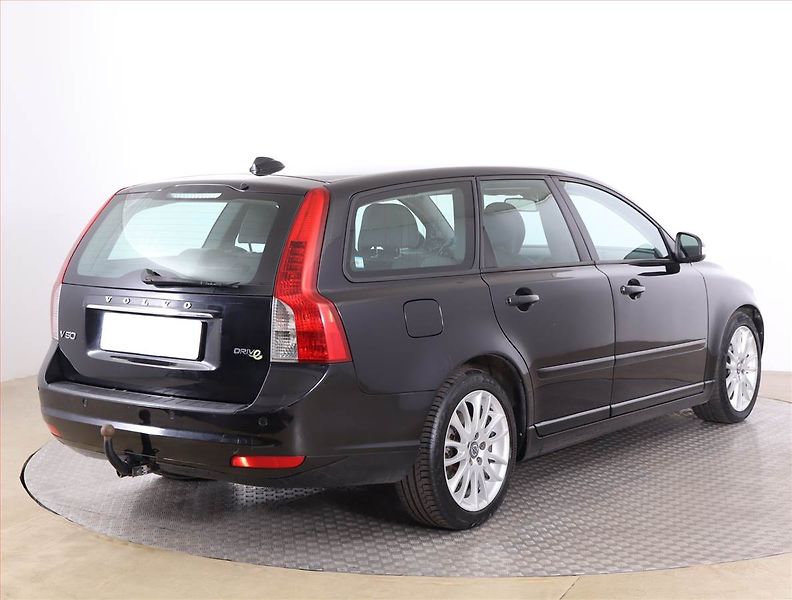 Volvo V50 (2011) D2, Tempomat, Park. senzory - fotka 5 z 16