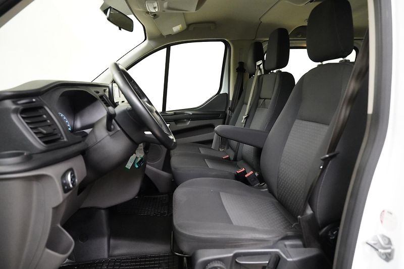 Ford Tourneo Custom - fotka 11 z 24