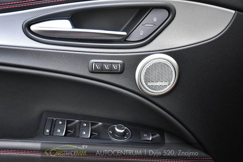 Alfa Romeo Stelvio 2.0T Q4 206KW TRIBUTO ITALIANO - fotka 28 z 50