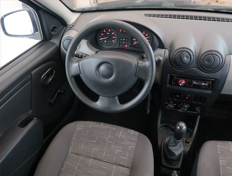 Dacia Sandero (2010) 1.4 MPI, ČR,1.maj, po STK - fotka 7 z 12
