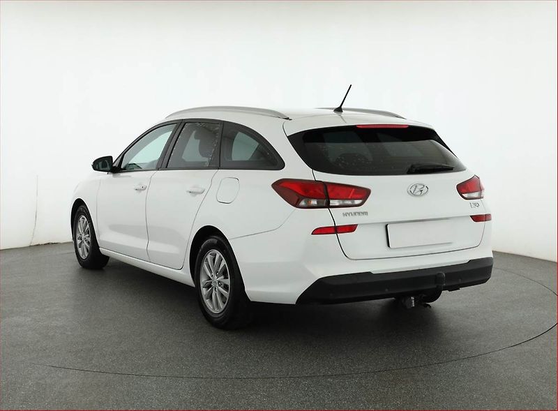 Hyundai i30 (2018) 1.6 CRDi, Serv.kniha, Tempomat - fotka 4 z 15