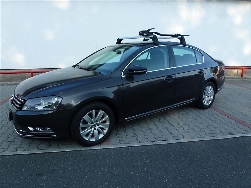 Volkswagen Passat 1,6 TDI Serviska, TOP STAV !!! - fotka 13 z 60