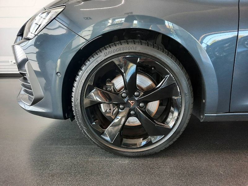 Cupra Leon (2023) SP 1.5 TSI (110kW/150k) DSG - fotka 32 z 35