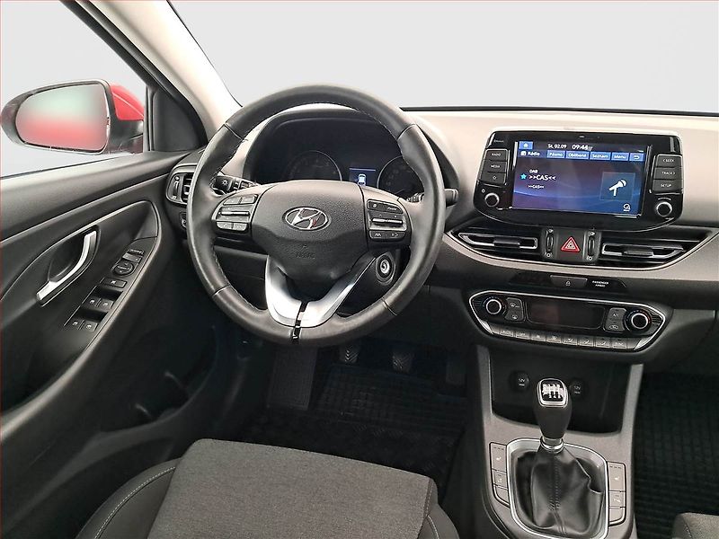 Hyundai i30 (2021) Smart 1.0 T-GDI, ČR,1.maj - fotka 7 z 18