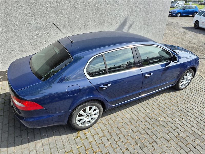 Škoda Superb 1,4 TSi 92Kw Klima ESP PDC - fotka 7 z 28