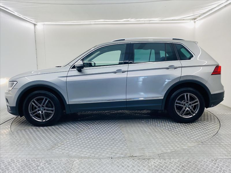 Volkswagen Tiguan 2,0 TDI DSG 110 kW COMFORTLINE - fotka 3 z 27