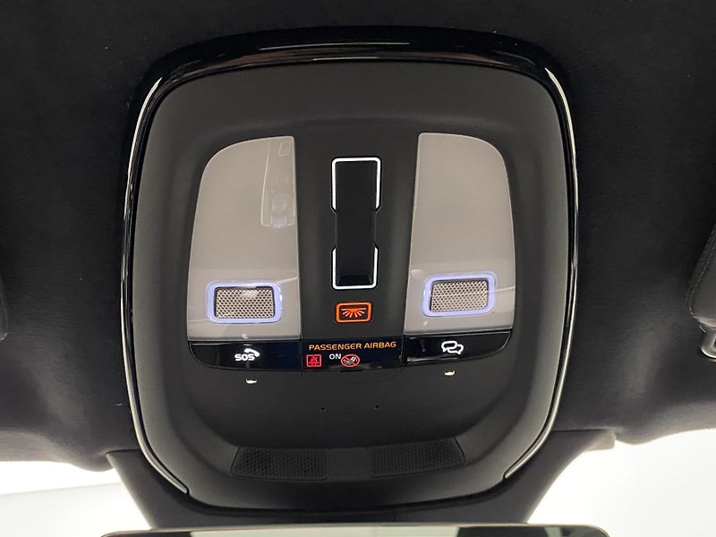 Volvo XC90 (2026) B5 AWD BLACK EDITION ULTRA 7 - fotka 45 z 78