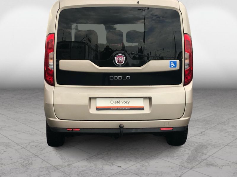 Fiat Dobló 1.4 i - fotka 9 z 28