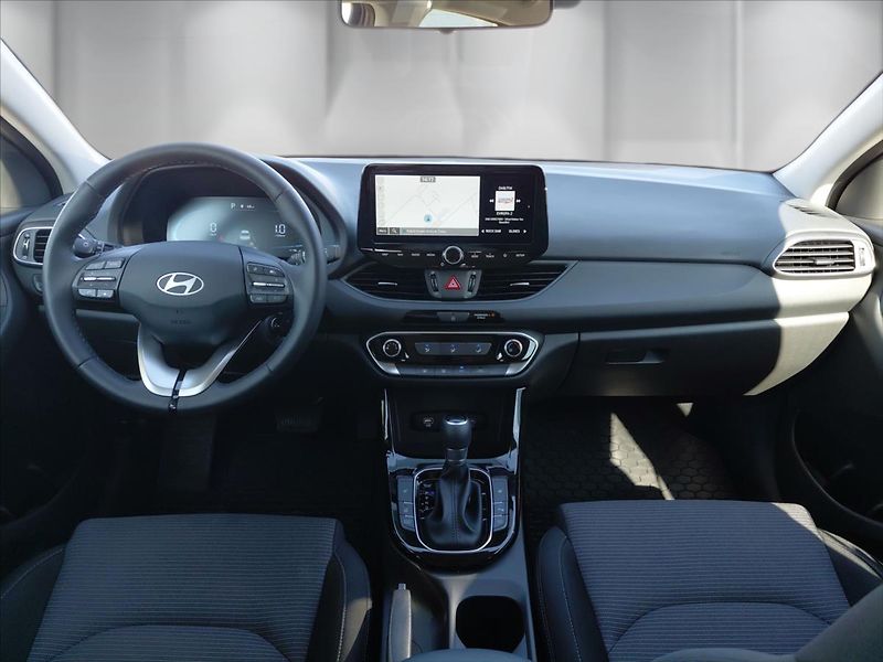Hyundai i30 1,0   1.0TGDi DCT SMART CLIMAT - fotka 17 z 22