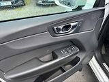 Volvo XC60 2,0 T5 Momentum AT - náhled 11