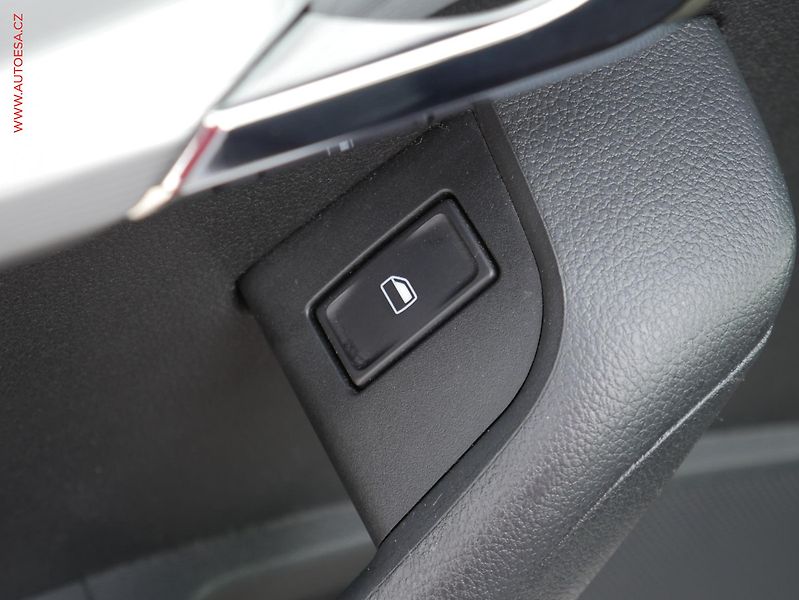 Škoda Octavia (2015) 1.6 TDi, ČR, Elegance - fotka 12 z 16