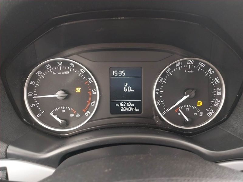Škoda Octavia (2009) Elegance 1.9 TDI, po STK - fotka 11 z 18