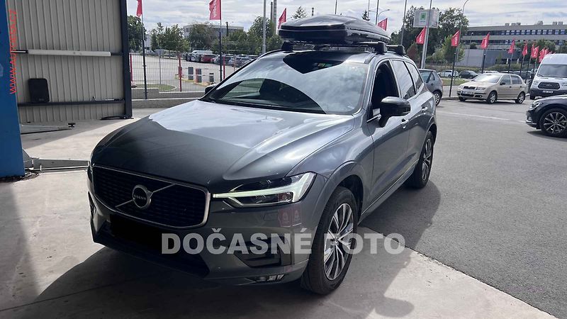 Volvo XC60 (2019) 2.0 D 4x4, R-design, AT, LED - fotka 1 z 3