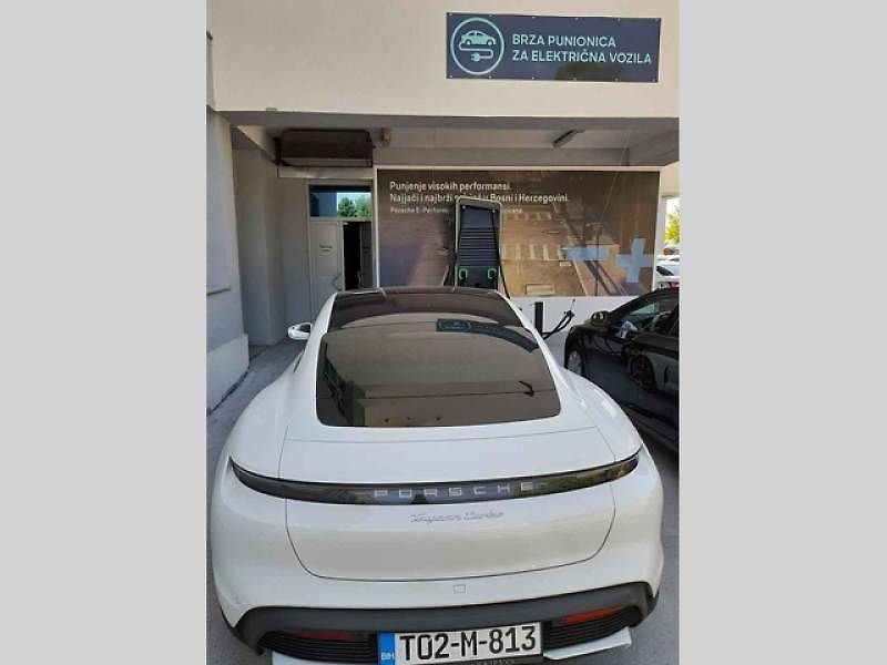 Roadtrip na Balkán: Škoda Enyaq dojela až pod skokanské můstky v Bosně a Hercegovině. A nejen tam