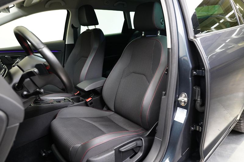 Seat Leon - fotka 11 z 27