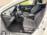 Toyota Yaris 1.5 VVT-i HYBRID - náhled 12