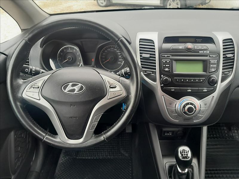 Hyundai ix20 1,4i16V 66 kW - fotka 33 z 48