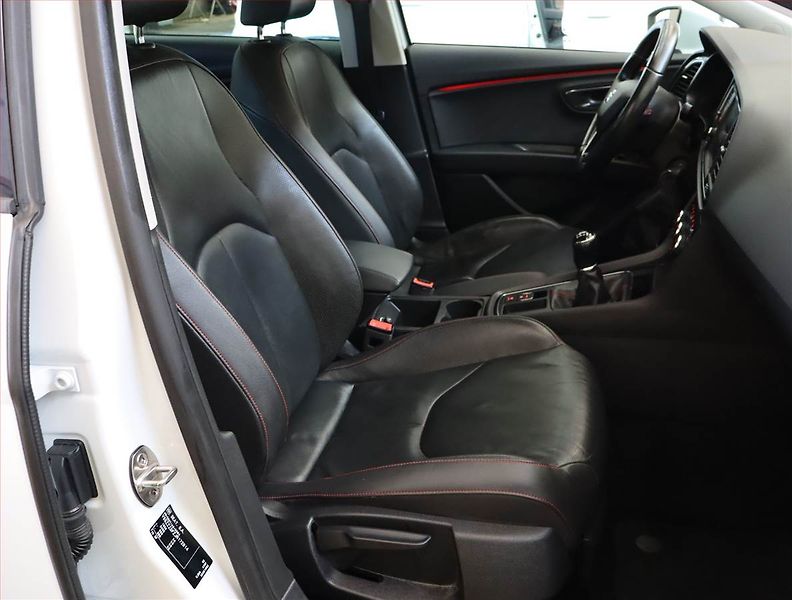 Seat Leon (2018) Sport 1.8 TSI, Kůže, Navi - fotka 9 z 24