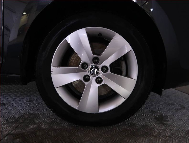 Škoda Rapid (2015) Spaceback 1.4 TSI, Automat - fotka 15 z 16