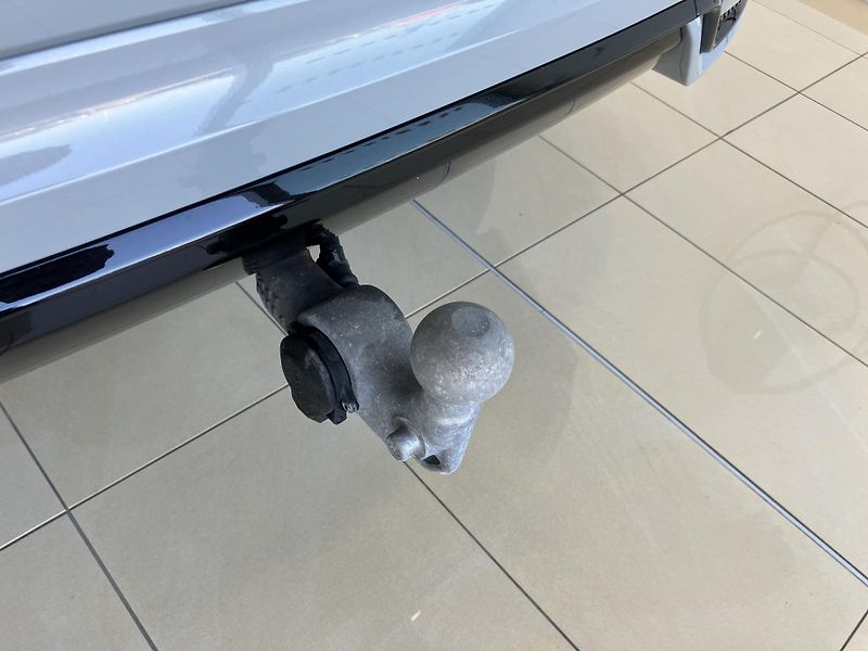 Volvo XC60 B5 AWD Black Edition Plus AT8 - fotka 12 z 47