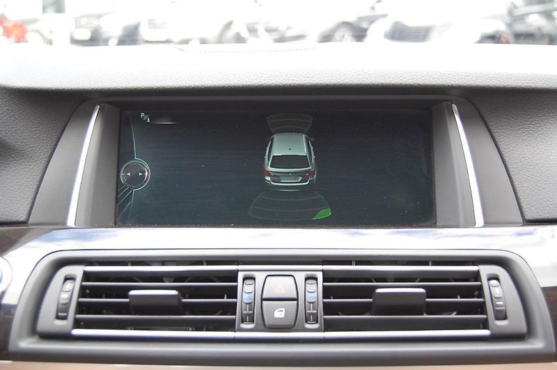 BMW Řada 5 (2014) 535d xDrive, 230 kW - fotka 22 z 48