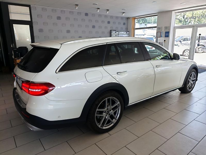 Mercedes-Benz Třídy E (2020) E220CDI All-terrain TOP VÝBAVA - fotka 5 z 25