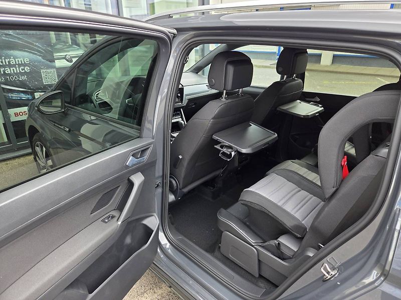 Volkswagen Touran (2026) 1.5 TSI R-line DSG 7míst - fotka 34 z 46