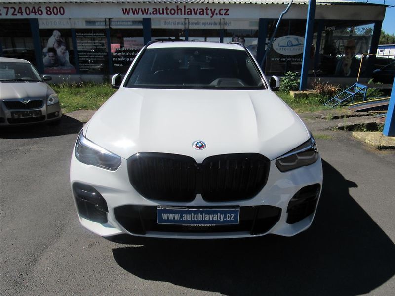 BMW X5 3,0 D xDrive30D M-Paket - fotka 2 z 34