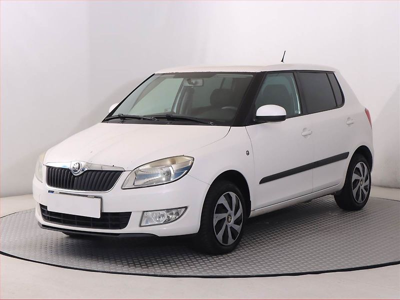 Škoda Fabia (2010) 1.2 TSI, po STK, dobrý stav - fotka 2 z 14