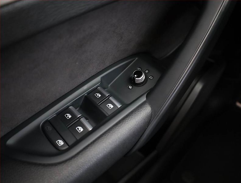 Audi Q5 (2018) S line 2.0 TDI, 4X4, Automat - fotka 12 z 18
